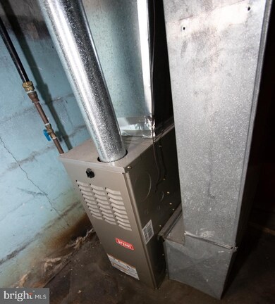 2712 E Chase St, Baltimore, MD 21213 - photo 6