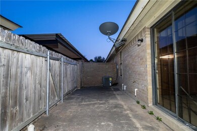 315 Regency Ln unit 9, Weslaco, TX 78596 - photo 4