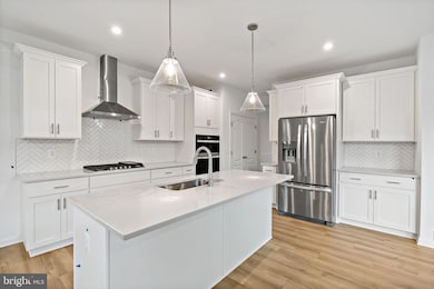 677 Lord Fairfax St, Charles Town, WV 25414 - photo 6