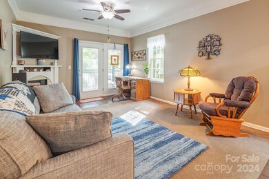 318 Appeldoorn Cir, Asheville, NC 28803 - photo 2