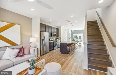 308 Hazel Alder Ln, Laurel, MD 20724 - photo 4