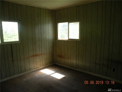 81 Monohon Landing Rd, Raymond, WA 98577 - photo 5