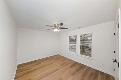 948 Byron Dr SW, Atlanta, GA 30310 - photo 4