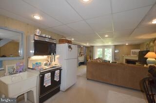 4404 Fox Pointe Ct unit 4404, Glen Mills, PA 19342 - photo 5