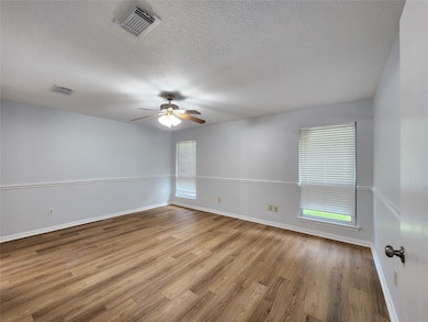 8534 Dawnridge Dr, Houston, TX 77071 - photo 6