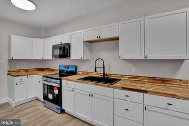 1444 N Front St, Reading, PA 19601 - photo 7