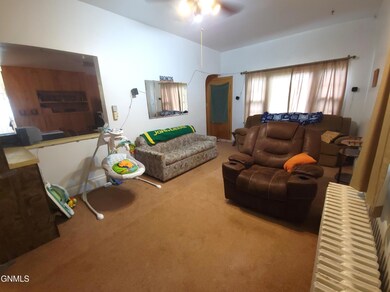 305 2nd Ave W