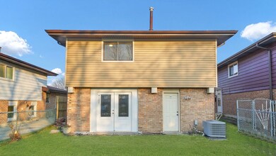 18054 Edwards Ave, Country Club Hills, IL 60478 - photo 4