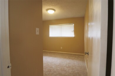 8206 Bayou Forest Dr, Houston, TX 77088 - photo 7