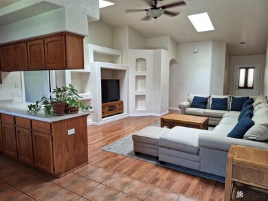 10725 E 35th St unit II, Yuma, AZ 85365 - photo 4