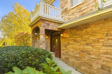 510 Shore Dr, Oakdale, NY 11769 - photo 5