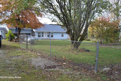 6687 Woods Pike Rd, Pleasureville, KY 40057 - photo 3