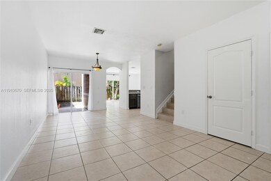 21460 SW 85th Passage, Cutler Bay, FL 33189 - photo 4