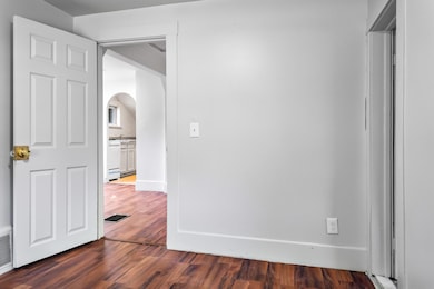 44 Euclid Ave unit 2, Pontiac, MI 48342 - photo 3