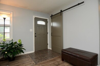 56 126th St, Troy, NY 12182 - photo 6