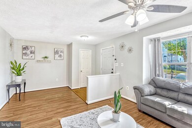 1002 Kings Crest Dr, Stafford, VA 22554 - photo 5