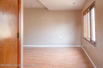 6089 Hardy Ave-003