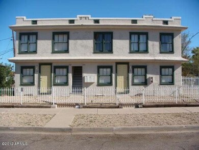 9 Apartments Downtown