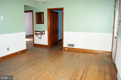 201 Sycamore Rd, Curtis Bay, MD 21226 - photo 2