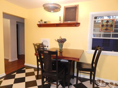 Eat-In Dining