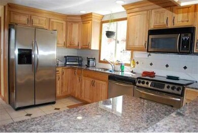 4 Mount Pleasant Ave, Wakefield, MA 01880 - photo 2