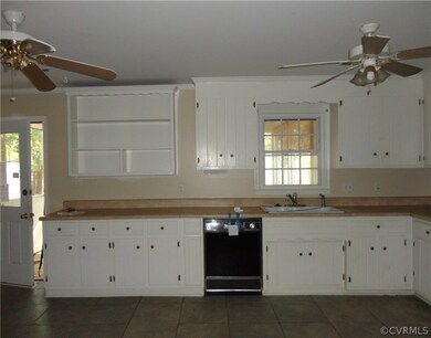 11513 Frederick Farms Cir, Midlothian, VA 23112 - photo 3