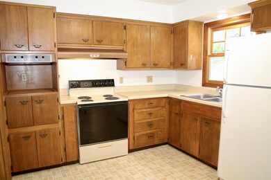 47 Parklane Cir, Bettendorf, IA 52722 - photo 6