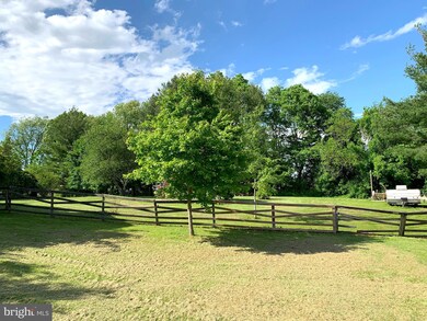 39 Winners Cir, Shenandoah Junction, WV 25442 - photo 2