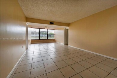 Whitehall Condos unit 101, Davie, FL 33324 - photo 4