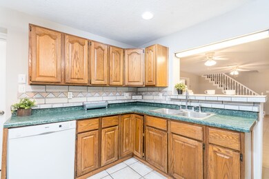 200 Fannin St, Tomball, TX 77375 - photo 5