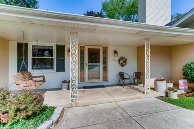 203 E Farnham Ln, Wheaton, IL 60189 - photo 4