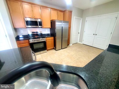 9713 Handerson Place unit 306, Manassas Park, VA 20111 - photo 6