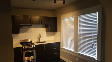 605 Enid St, Houston, TX 77009 - photo 4