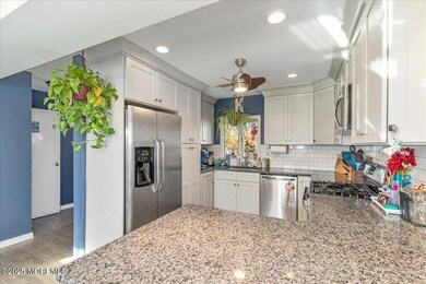 4 Lafayette Dr, Hazlet, NJ 07730 - photo 4