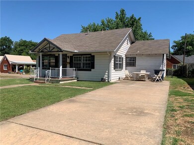 128 W Elizabeth St, Shawnee, OK 74804 - photo 4