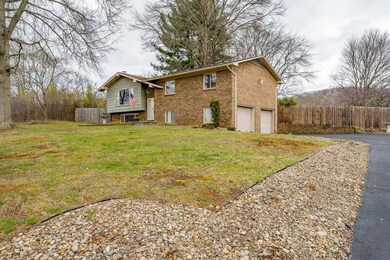 5505 Alden St (2 of 47)