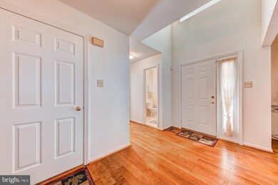 36 Hampton Ct, Norristown, PA 19403 - photo 2