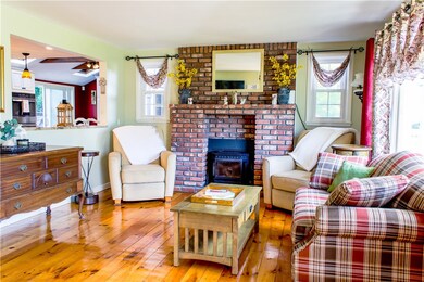 89 Fostmere Ct, Warwick, RI 02889 - photo 4