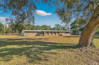 8 Manor Dr, Pensacola, FL 32507 - photo 2