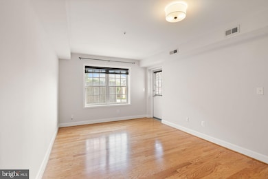 231 N Thomas St unit 105, Arlington, VA 22203 - photo 4