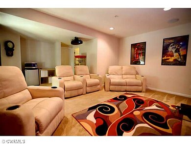 Entertainment Room - Custom Home Theater seating c