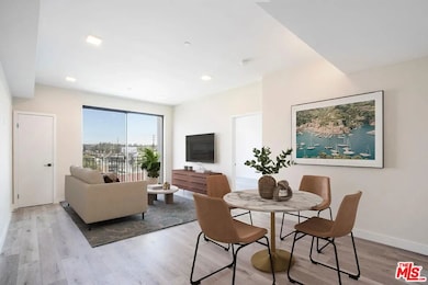 1111 N Kenmore Ave unit 103, Los Angeles, CA 90029 - photo 2