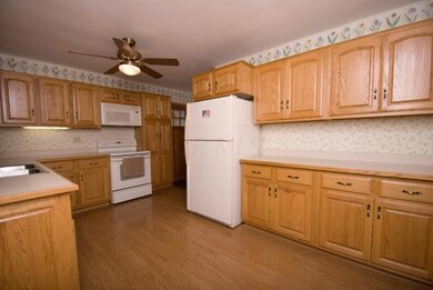 Eat In Kitchen