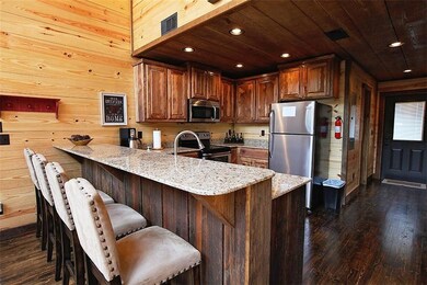 581 High Peak Trail, Broken Bow, OK 74728 - photo 5