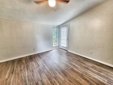 1623 W Adoue St, Alvin, TX 77511 - photo 7