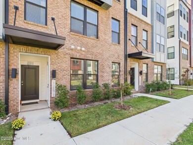 1251 Shaw View Aly unit 101, Raleigh, NC 27601 - photo 2