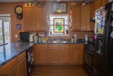 318 Elton Ln, Galloway, NJ 08205 - photo 4