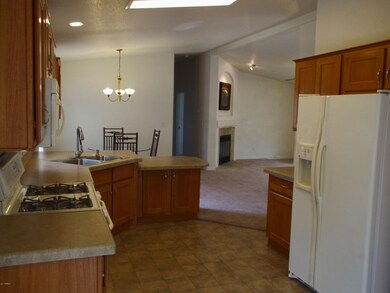 Kitchen Dining Living 7826