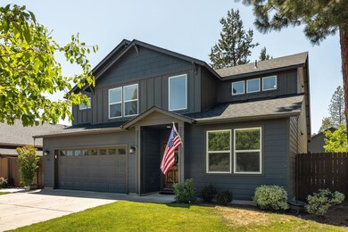 523 N Freemont St, Sisters, OR 97759 - photo 2