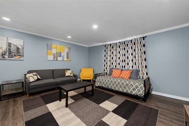 3611 Graustark St unit 3, Houston, TX 77006 - photo 5